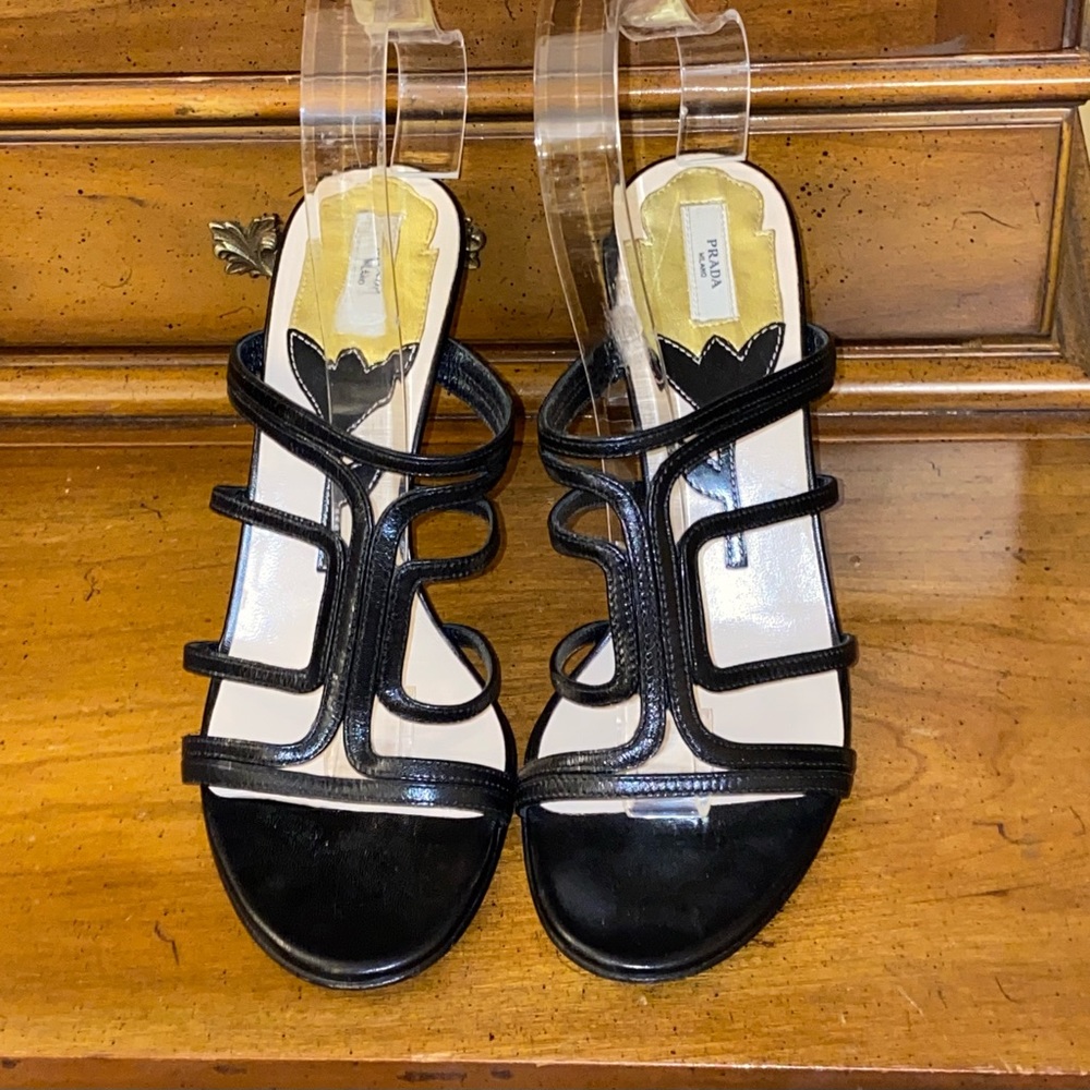 ❤️Prada Black Heeled Slides in Excellent Condition.  Size 37